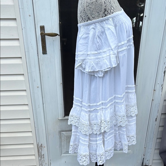 Anthropologie/MUCHE ET MUNCHETTE LADIES White Ruffled Tiered Off-Shoulder Dress - Picture 4 of 12